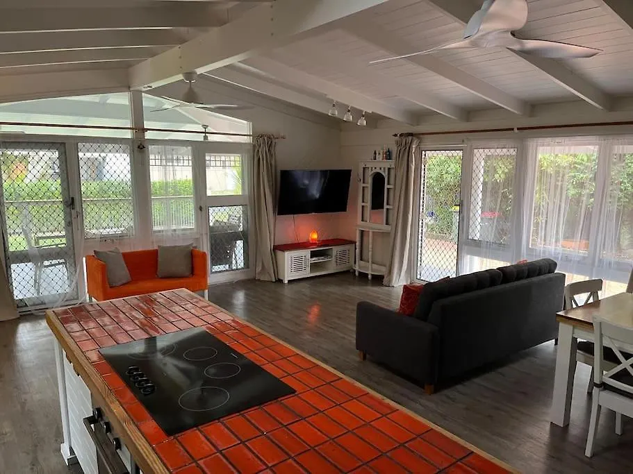 Holiday home Seahorse Lodge Bongaree Australia